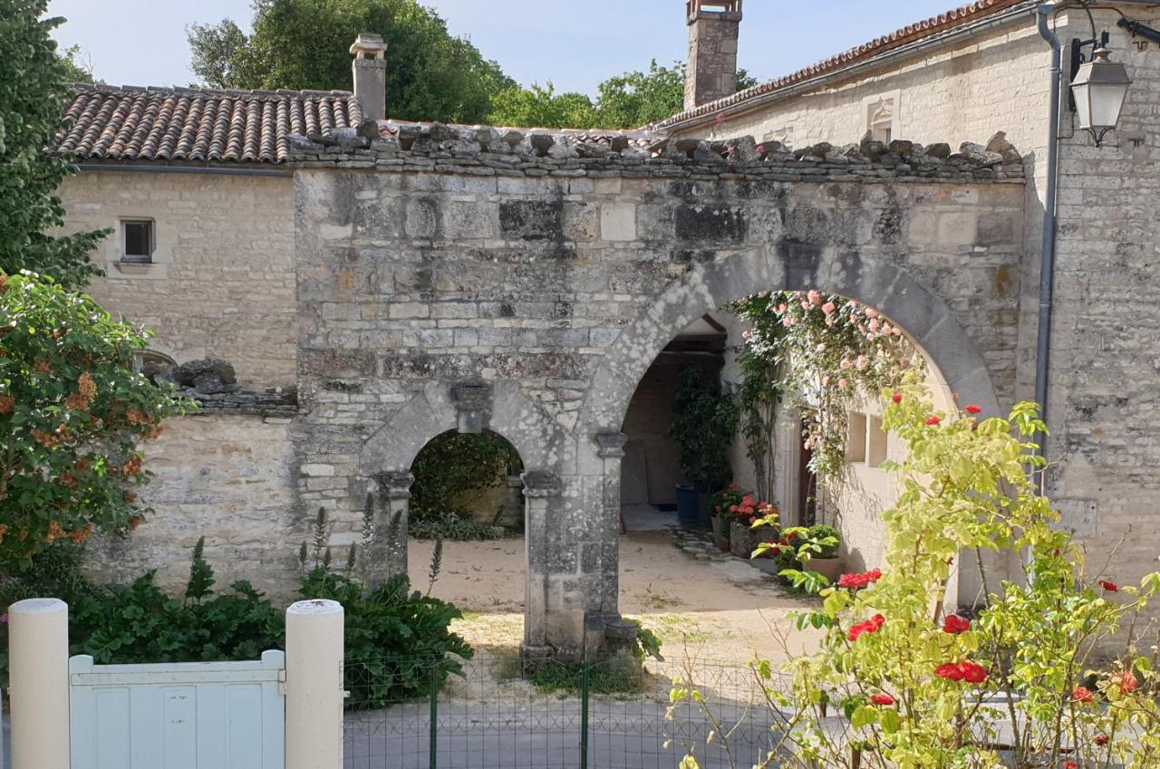 Tusson Chambres D'Hotes Charente Exterior foto